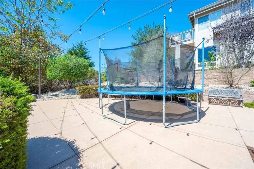 884 Auklet Court Arroyo Grande, CA 93420