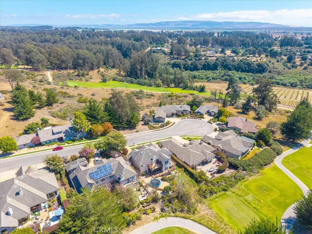 884 Auklet Court Arroyo Grande, CA 93420