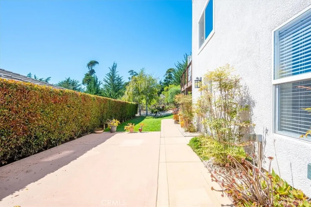 884 Auklet Court Arroyo Grande, CA 93420