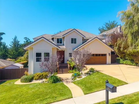 884 Auklet Court
