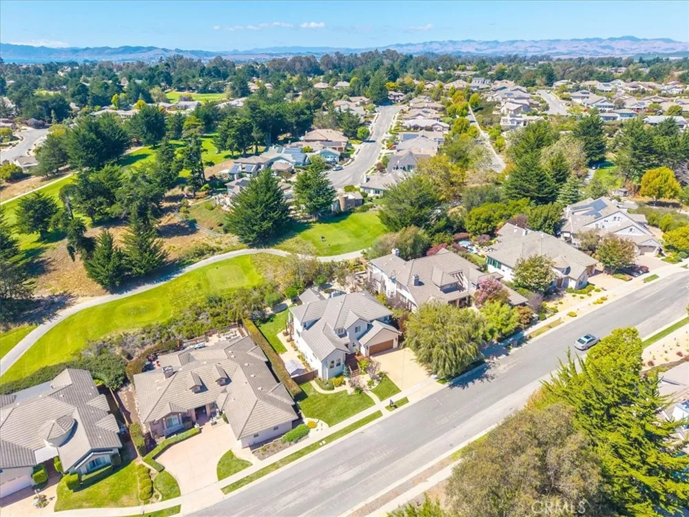 884 Auklet Court Arroyo Grande, CA 93420
