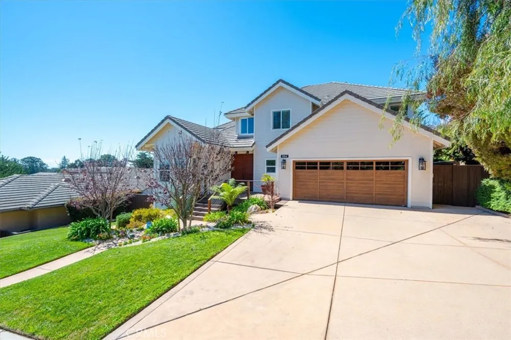 884 Auklet Court Arroyo Grande, CA 93420