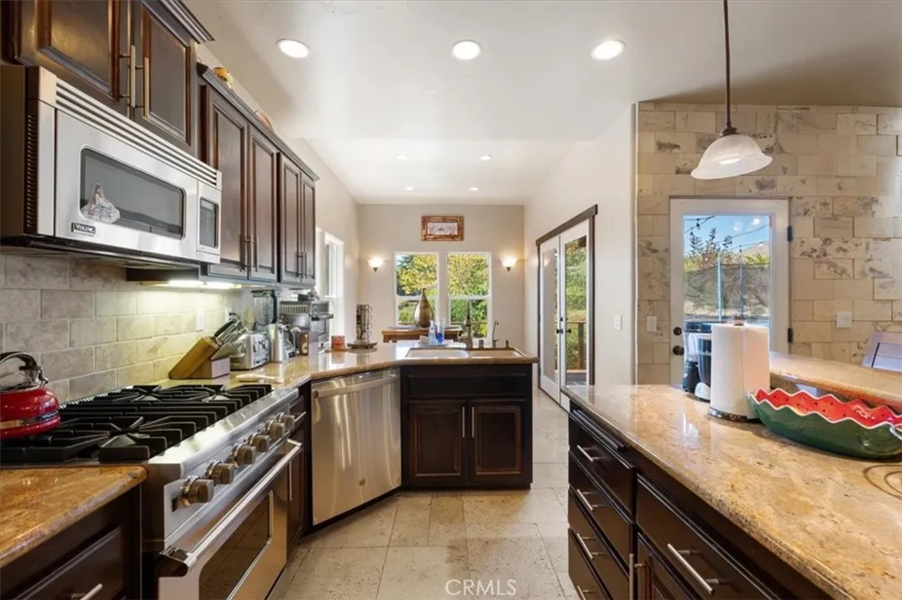 884 Auklet Court Arroyo Grande, CA 93420