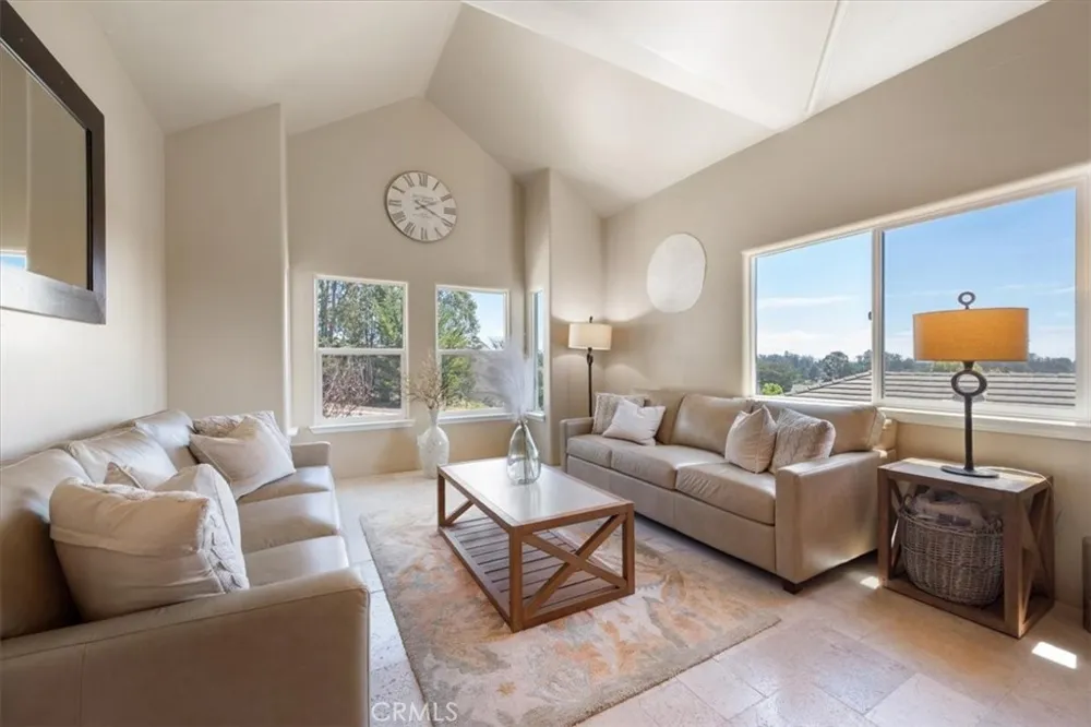 884 Auklet Court Arroyo Grande, CA 93420
