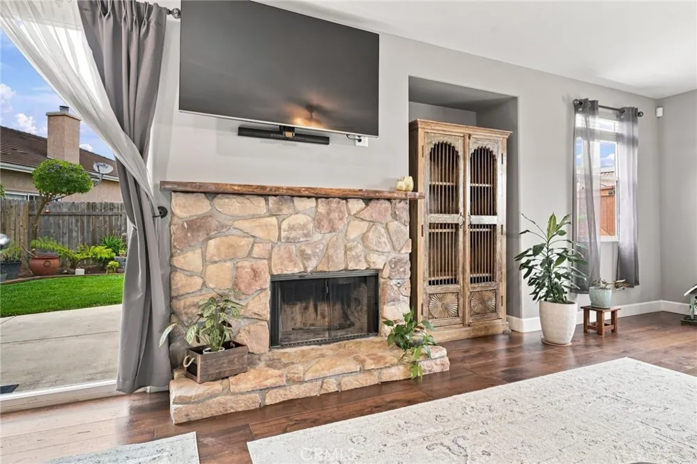 2517 Hinds Place Santa Maria, CA 93455
