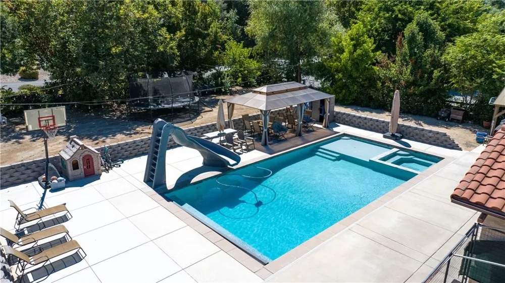 3050 Avenida Del Sol Atascadero, CA 93422