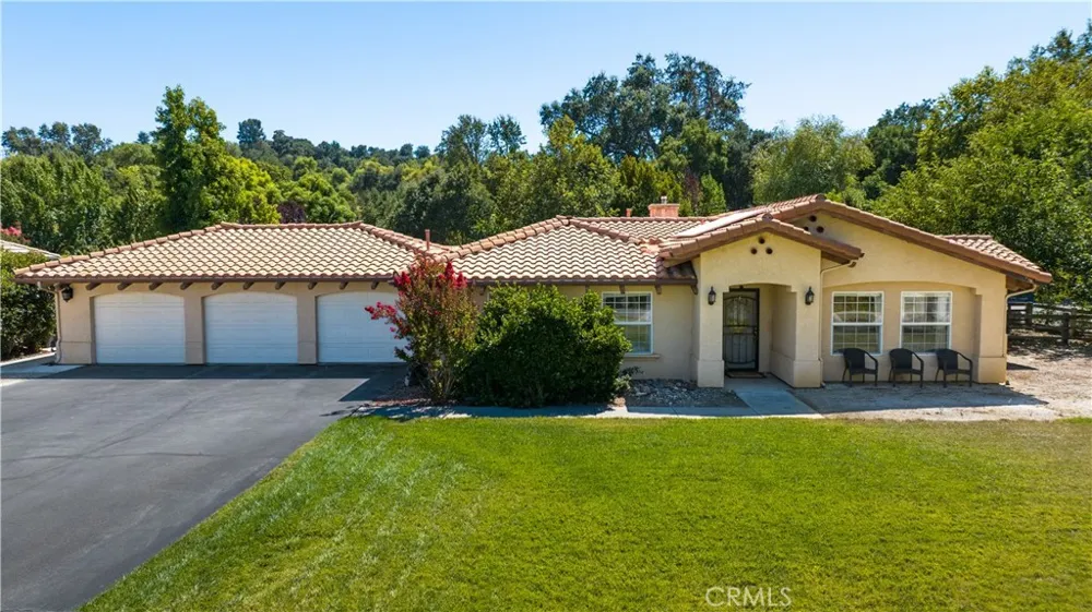 3050 Avenida Del Sol Atascadero, CA 93422