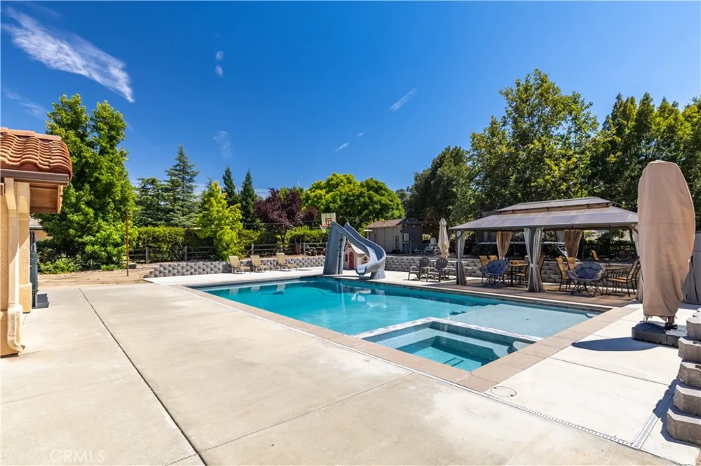 3050 Avenida Del Sol Atascadero, CA 93422
