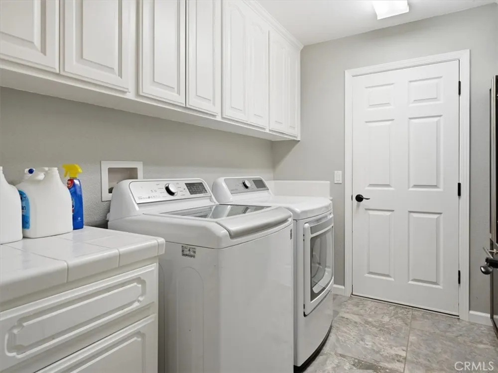 4389 Kris Santa Maria, CA 93455