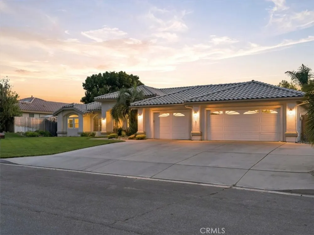 4389 Kris Santa Maria, CA 93455