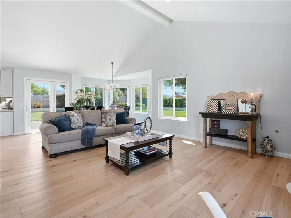 4389 Kris Santa Maria, CA 93455