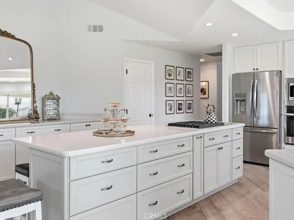 4389 Kris Santa Maria, CA 93455