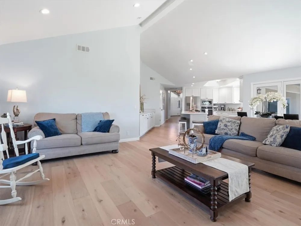 4389 Kris Santa Maria, CA 93455