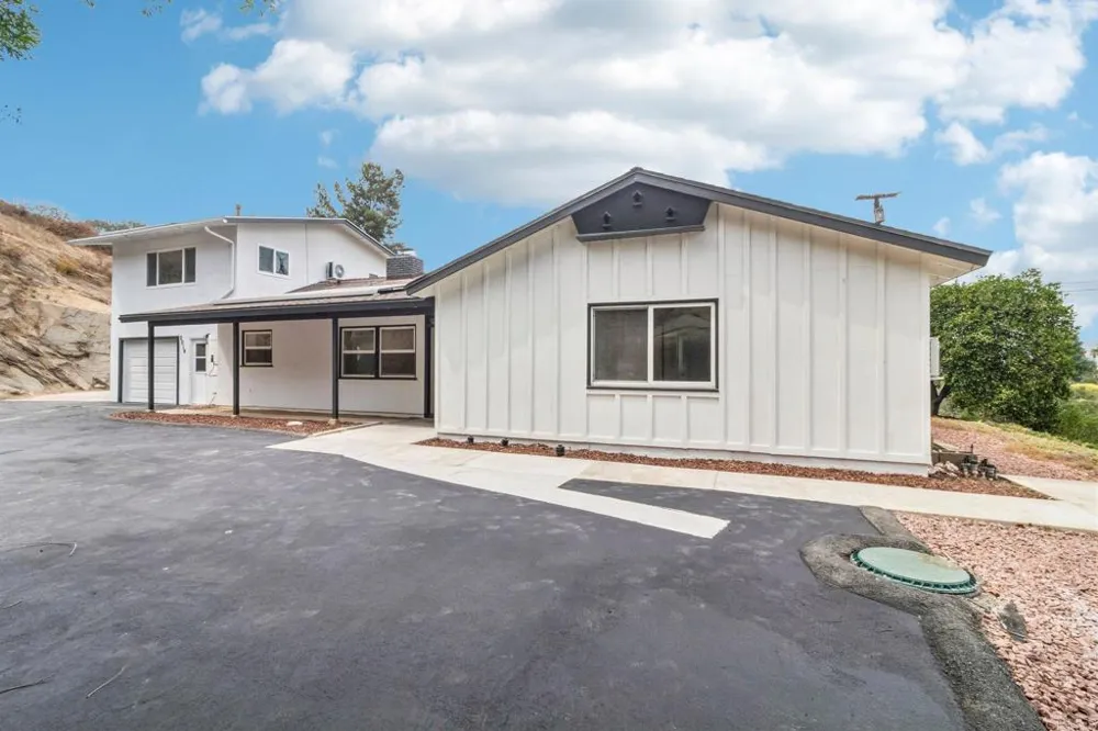 2019 Avenida Penasco El Cajon, CA 92019
