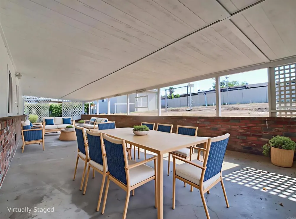 9161 Emerald Grove Avenue Lakeside, CA 92040