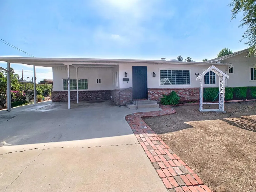 9161 Emerald Grove Avenue Lakeside, CA 92040