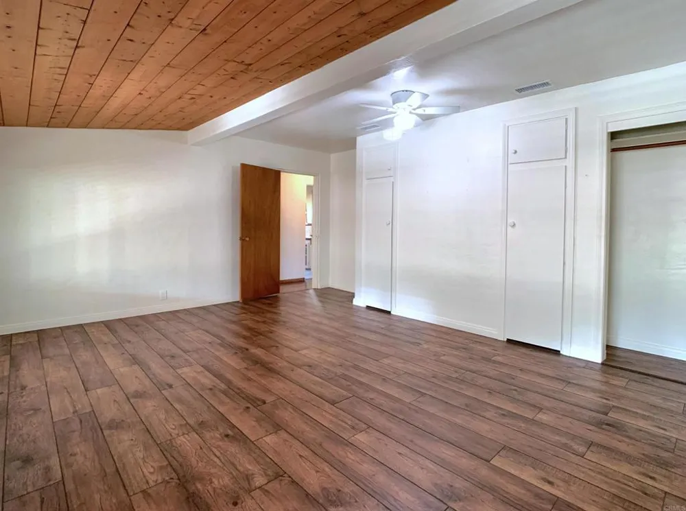 9161 Emerald Grove Avenue Lakeside, CA 92040