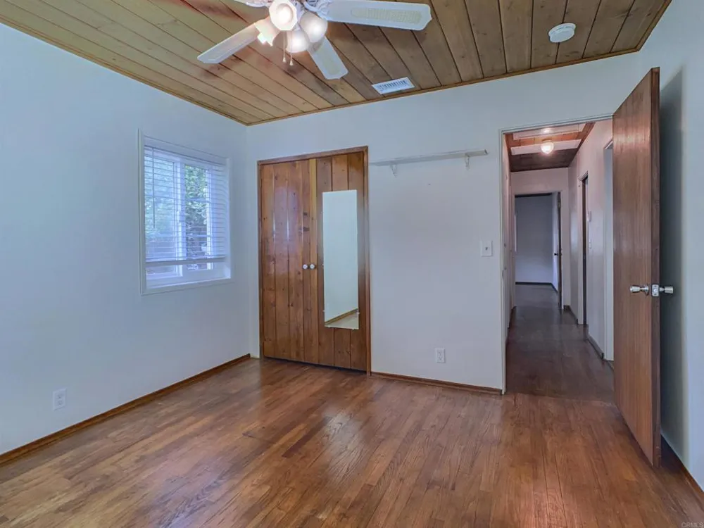 9161 Emerald Grove Avenue Lakeside, CA 92040