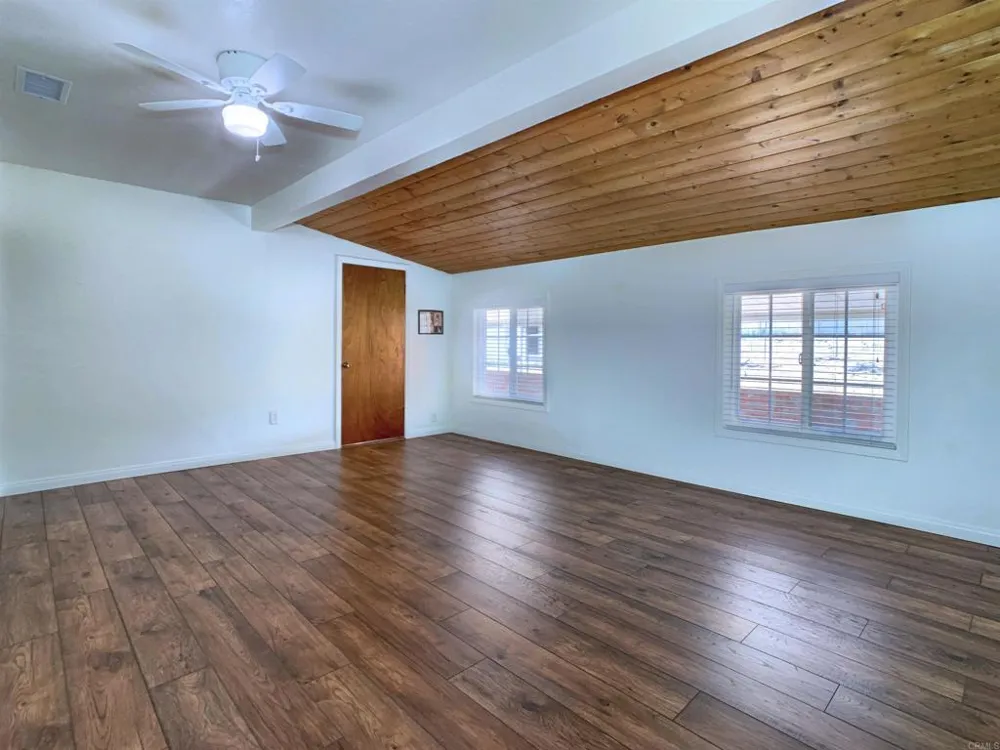 9161 Emerald Grove Avenue Lakeside, CA 92040