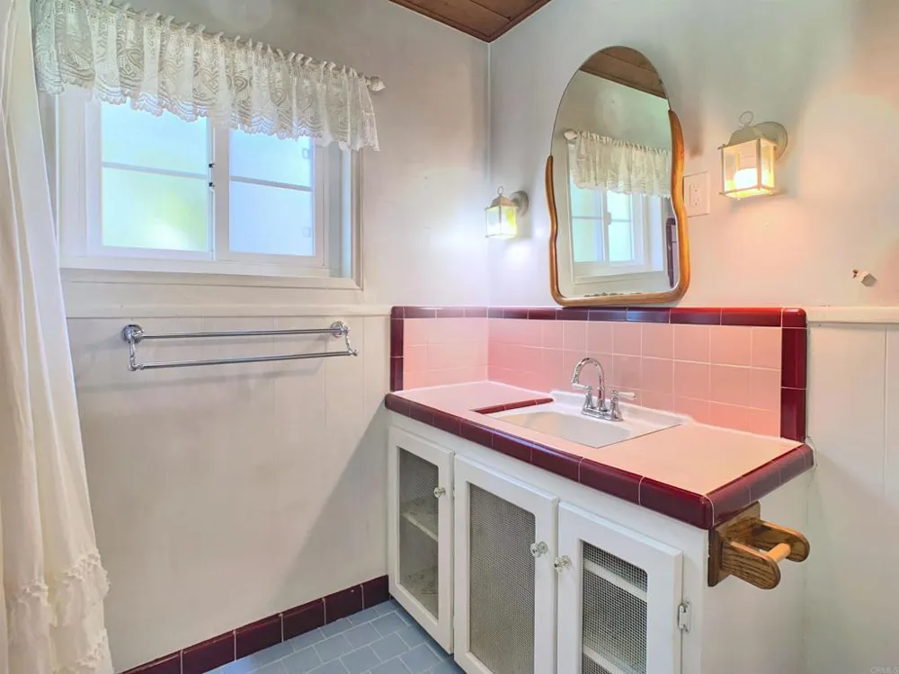 9161 Emerald Grove Avenue Lakeside, CA 92040