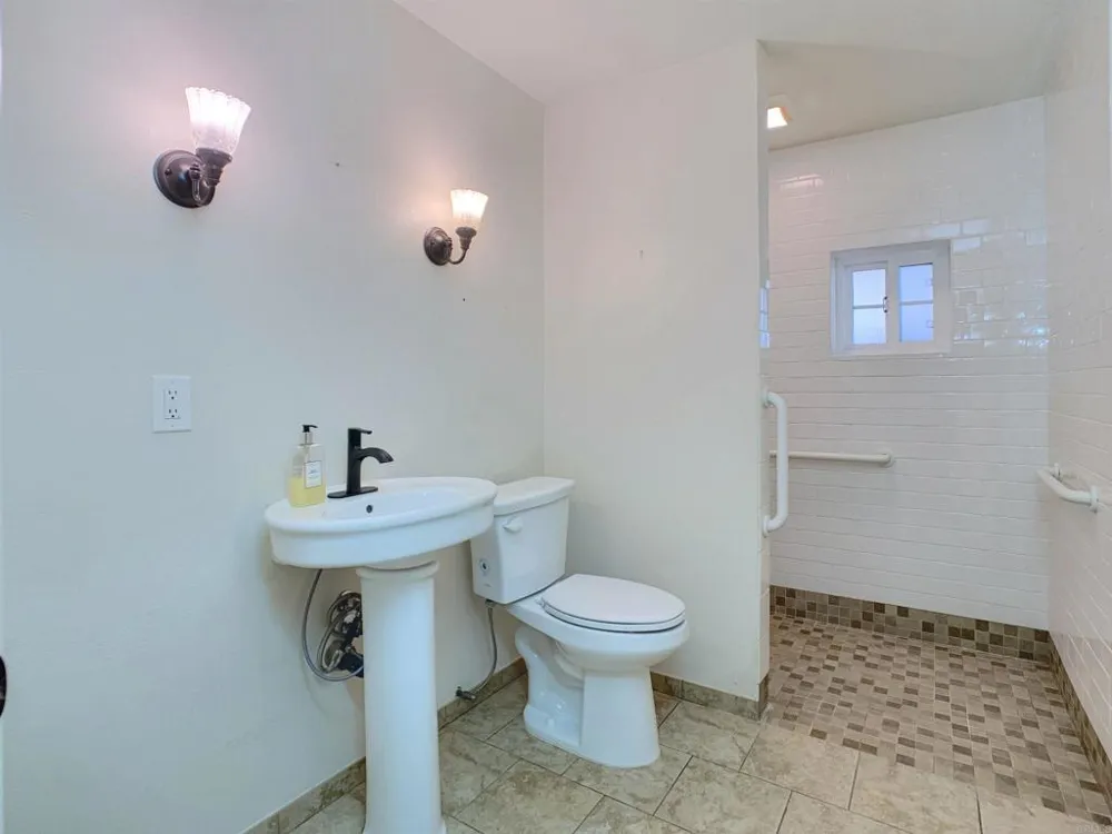 9161 Emerald Grove Avenue Lakeside, CA 92040