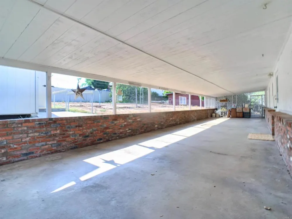 9161 Emerald Grove Avenue Lakeside, CA 92040