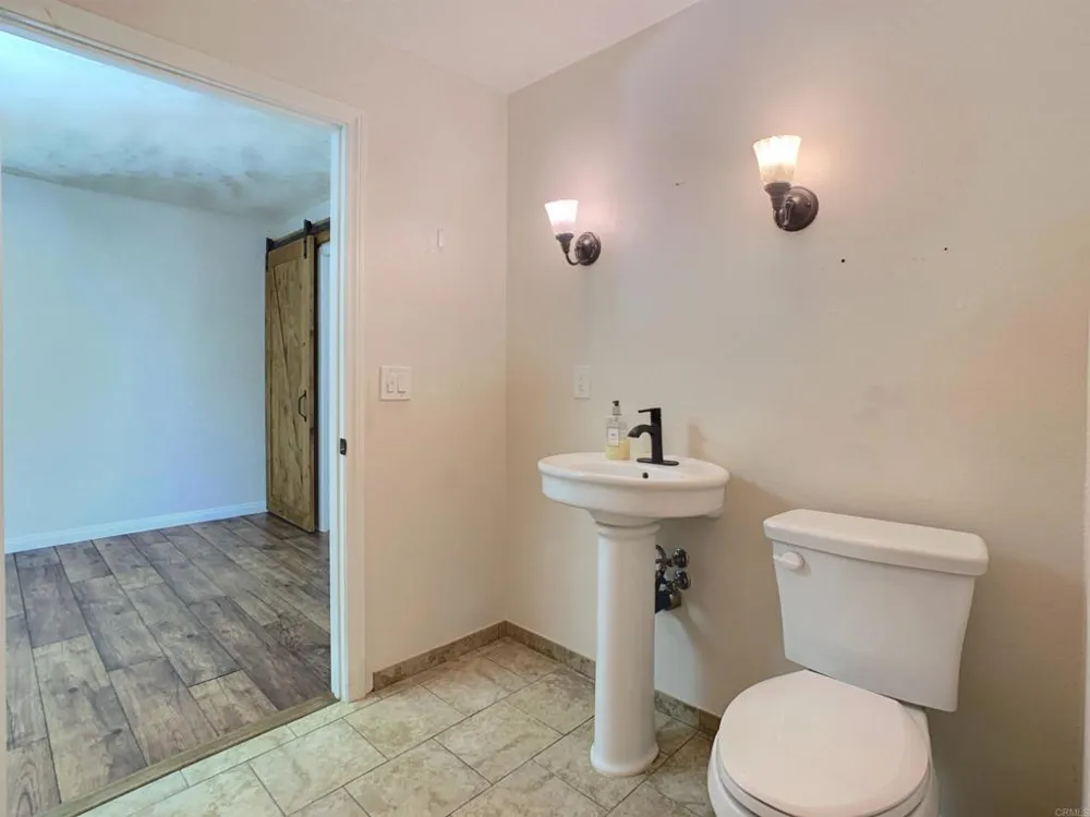 9161 Emerald Grove Avenue Lakeside, CA 92040