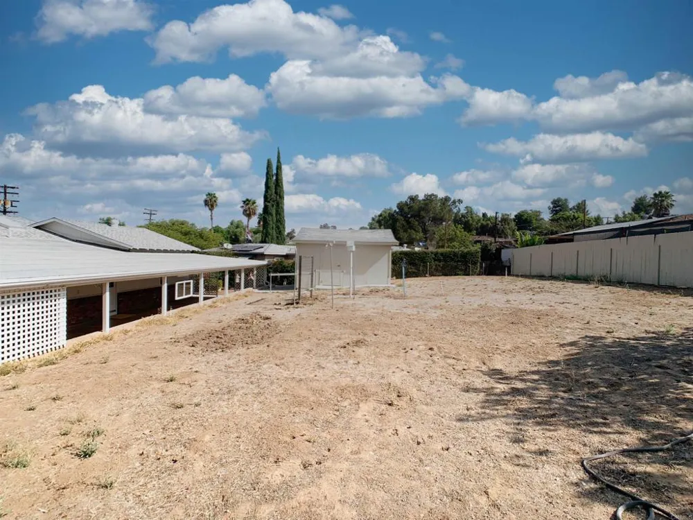 9161 Emerald Grove Avenue Lakeside, CA 92040