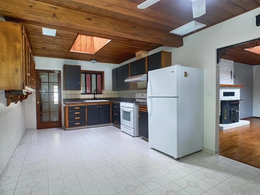 9161 Emerald Grove Avenue Lakeside, CA 92040