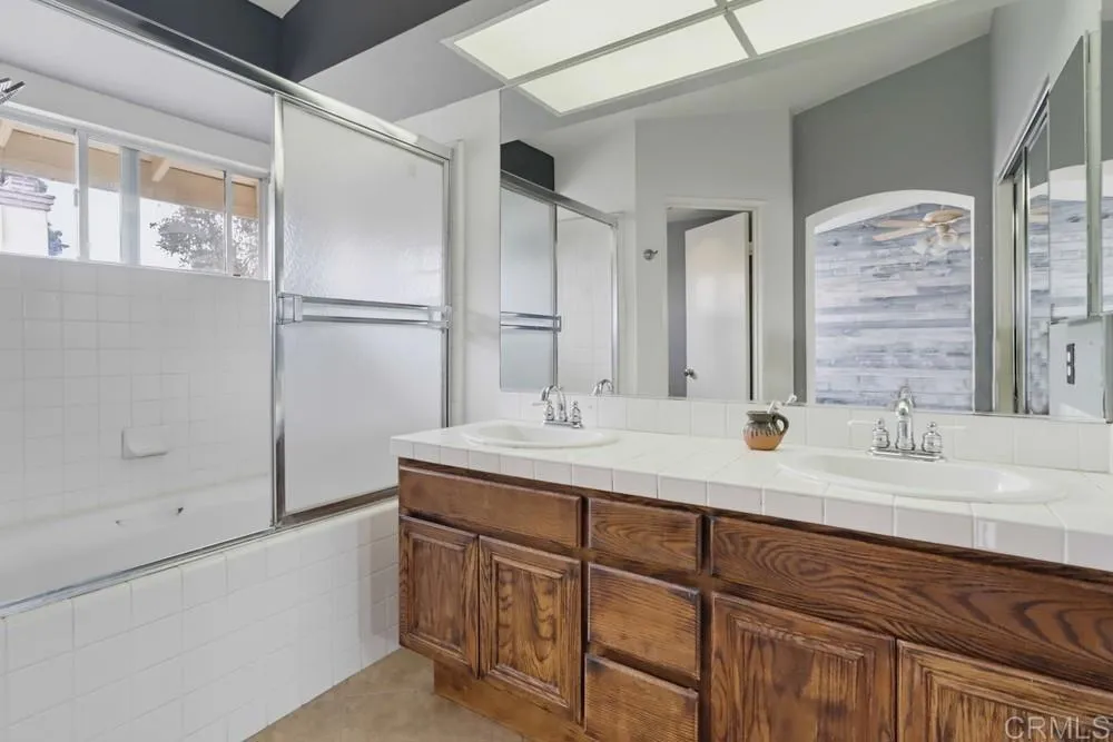 2194 Lago Ventana Chula Vista, CA 91914