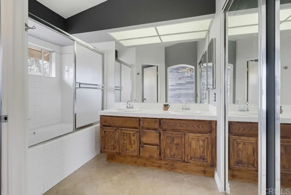 2194 Lago Ventana Chula Vista, CA 91914