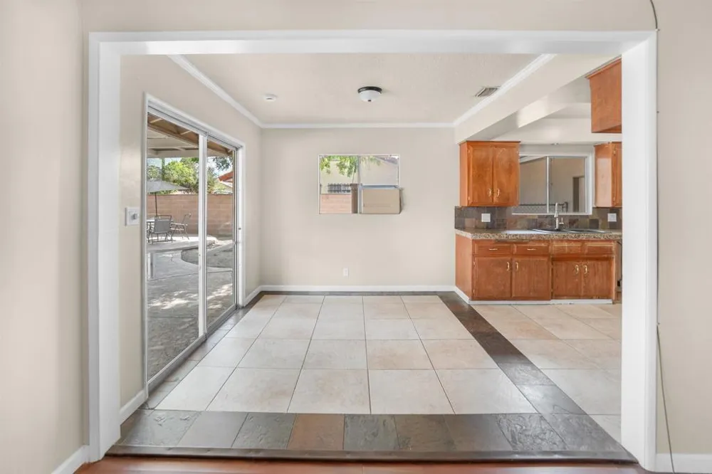 626 E Wright Street Hemet, CA 92543