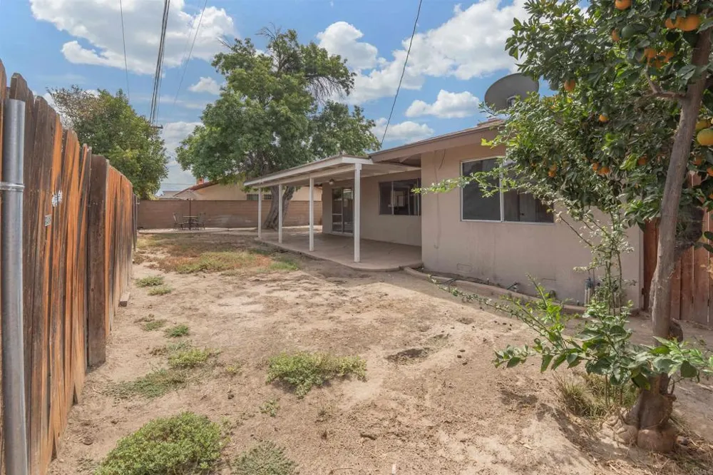 626 E Wright Street Hemet, CA 92543