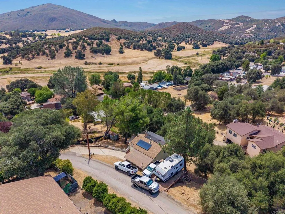 9421 Elm Dr Descanso, CA 91916