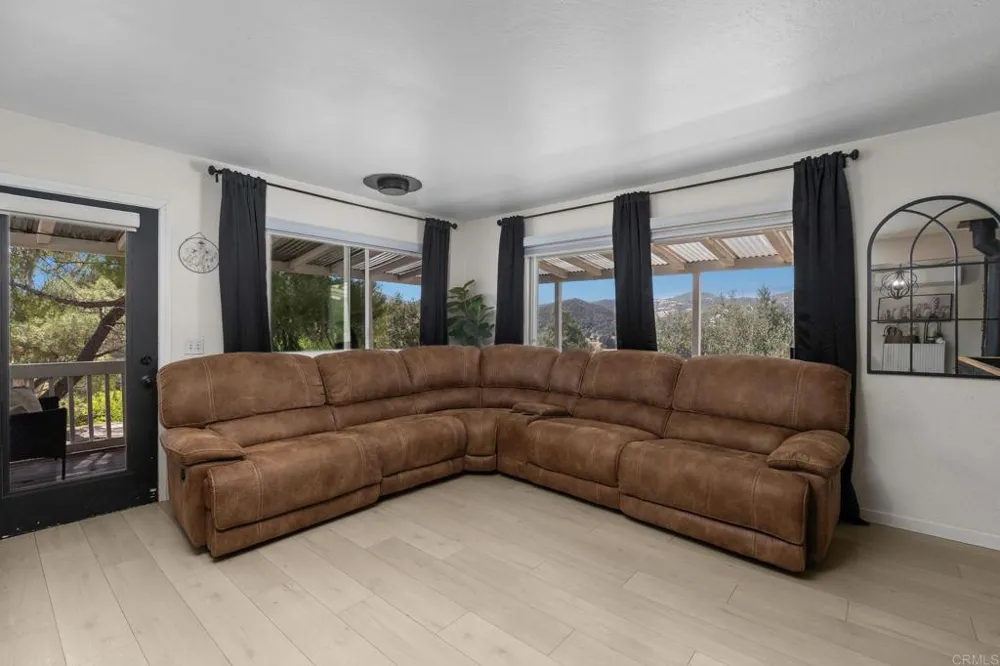 9421 Elm Dr Descanso, CA 91916