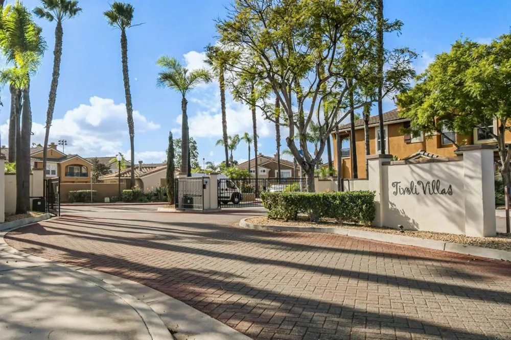 1361 Caminito De La Luna Chula Vista, CA 91911