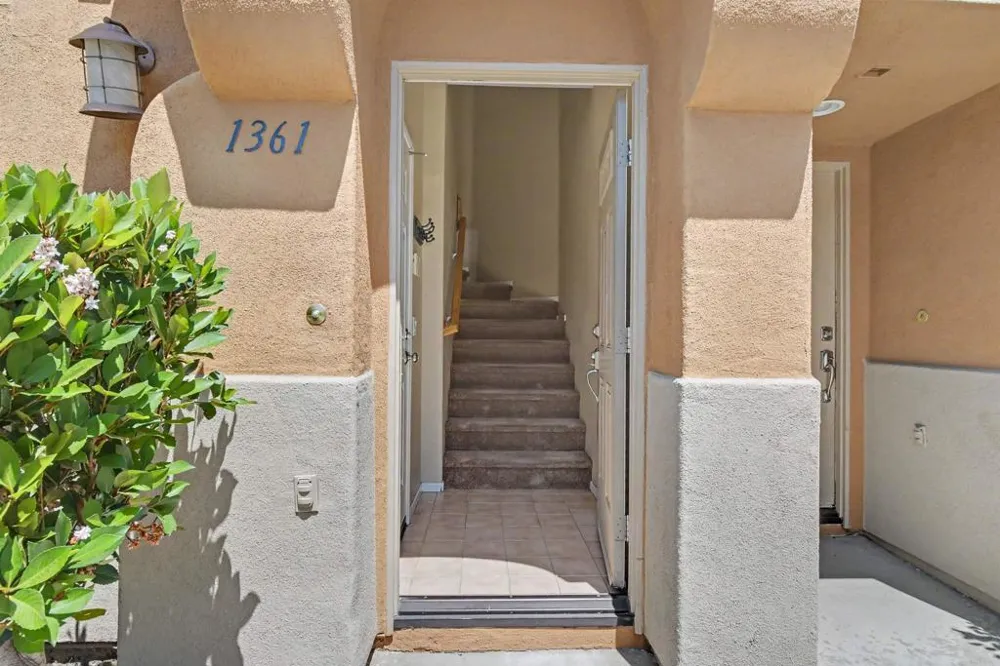 1361 Caminito De La Luna Chula Vista, CA 91911