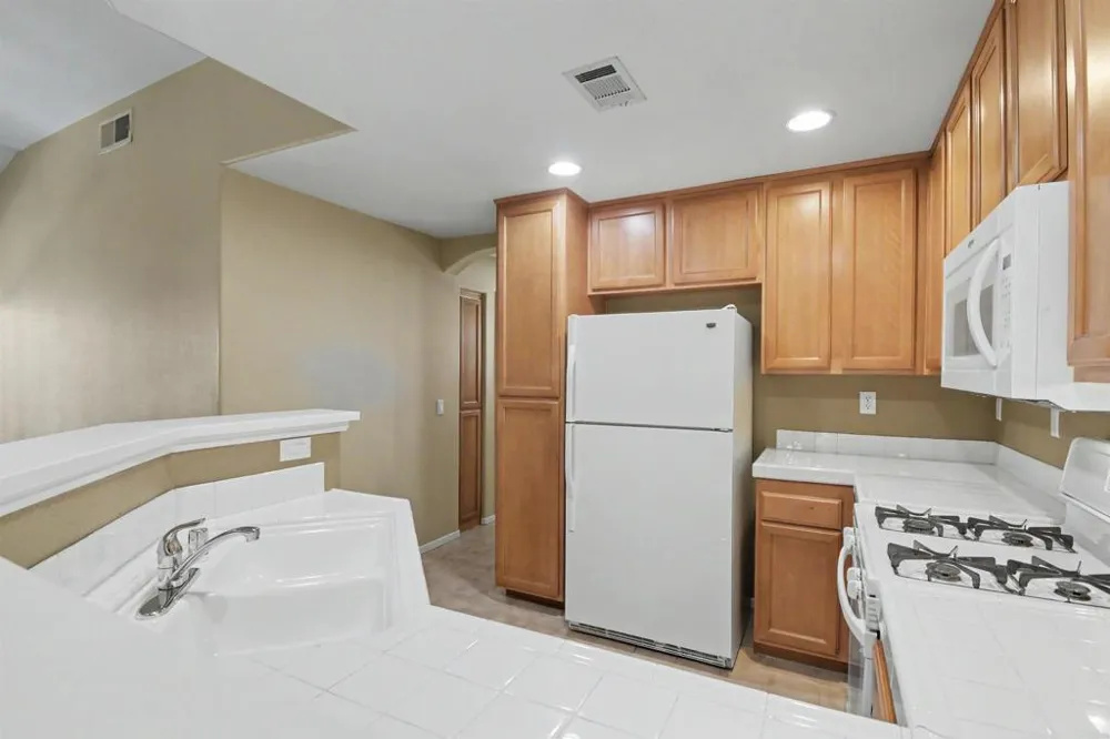 1361 Caminito De La Luna Chula Vista, CA 91911