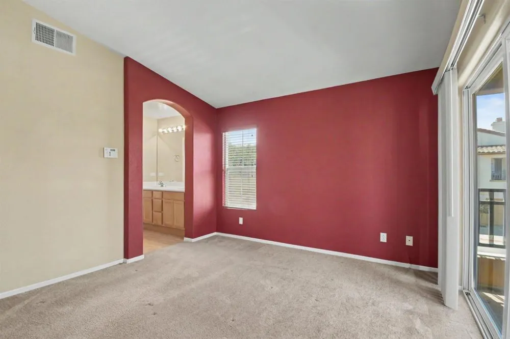 1361 Caminito De La Luna Chula Vista, CA 91911
