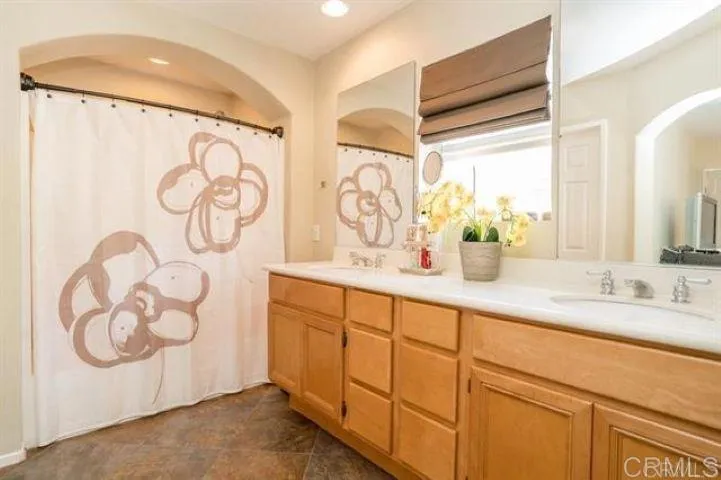 2495 Mackenzie Creek Road Chula Vista, CA 91914
