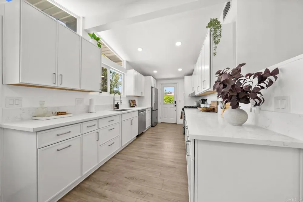 12540 Taunt Place Poway, CA 92064