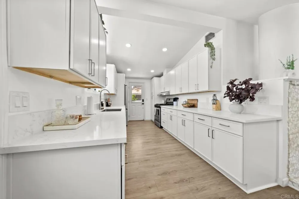 12540 Taunt Place Poway, CA 92064