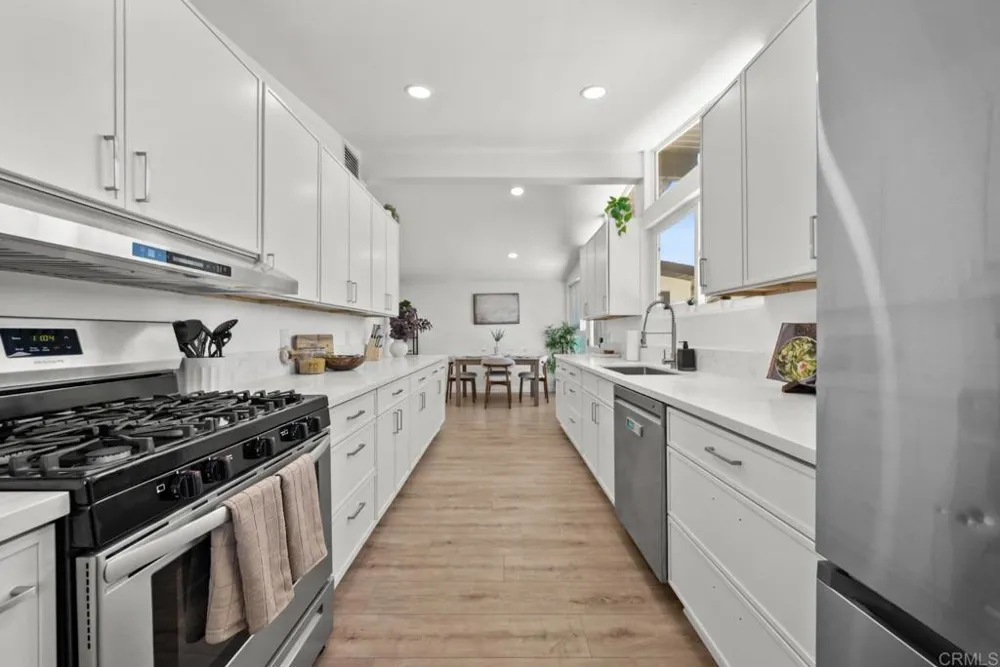 12540 Taunt Place Poway, CA 92064