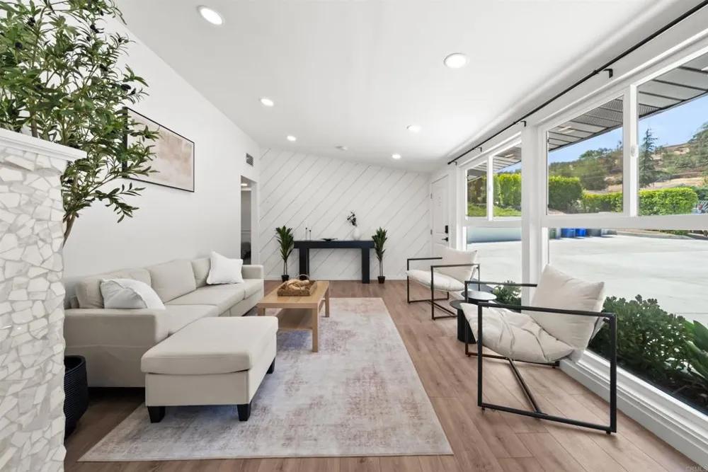 12540 Taunt Place Poway, CA 92064