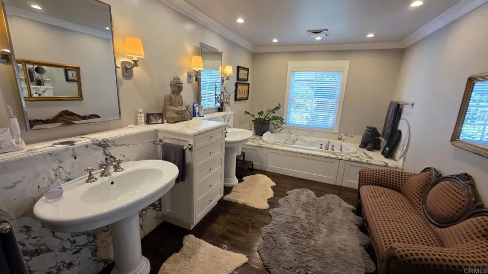 240 H AVENUE Coronado, CA 92118