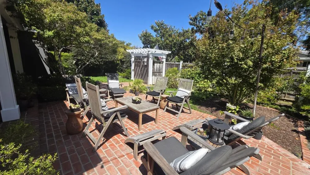 240 H AVENUE Coronado, CA 92118
