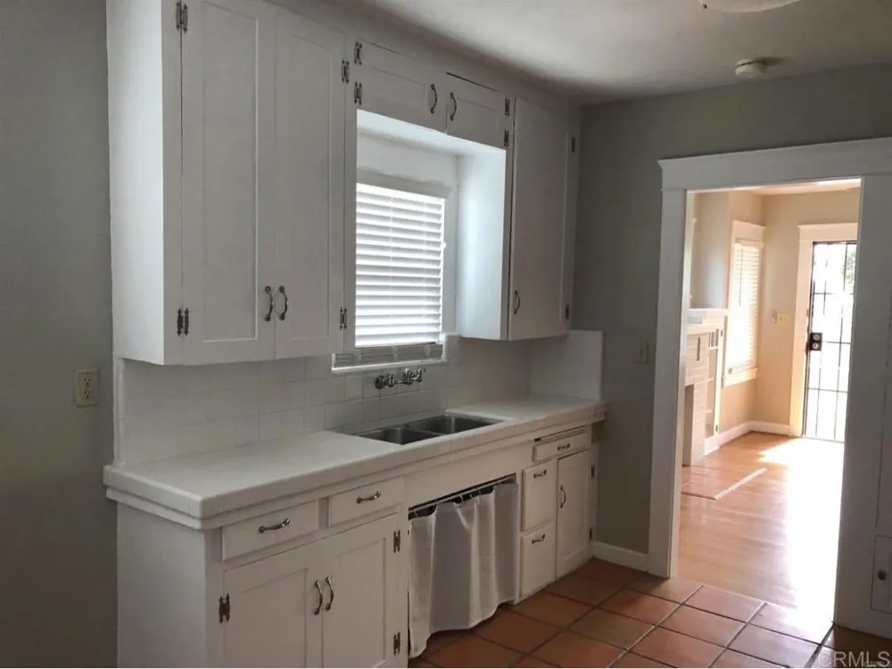 1944 32nd St San Diego, CA 92102