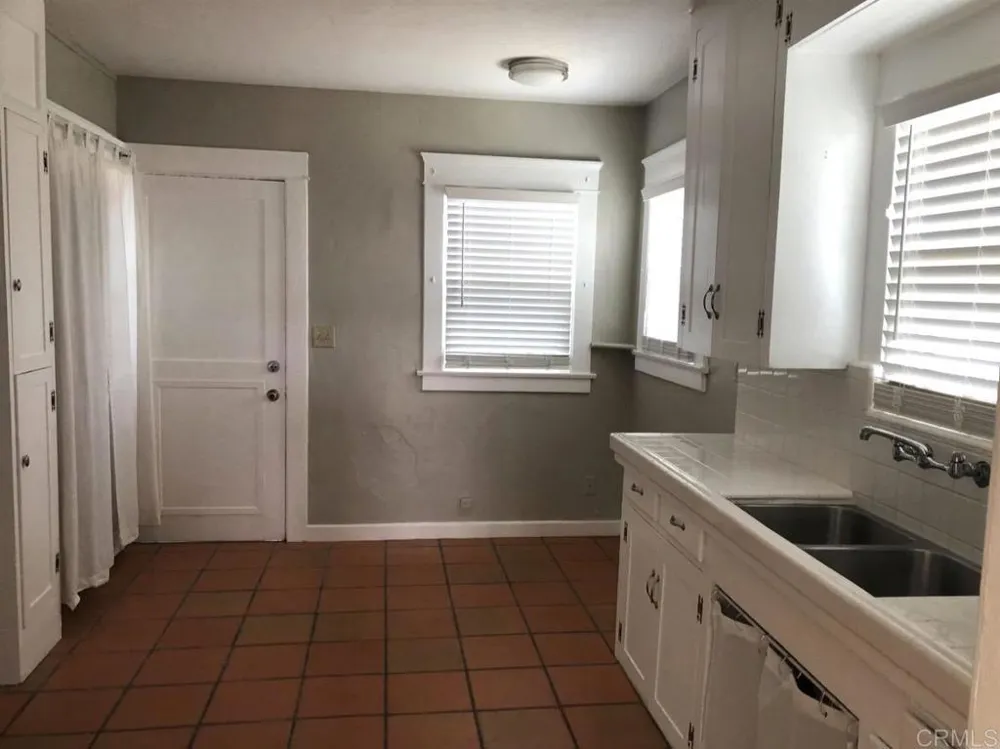 1944 32nd St San Diego, CA 92102