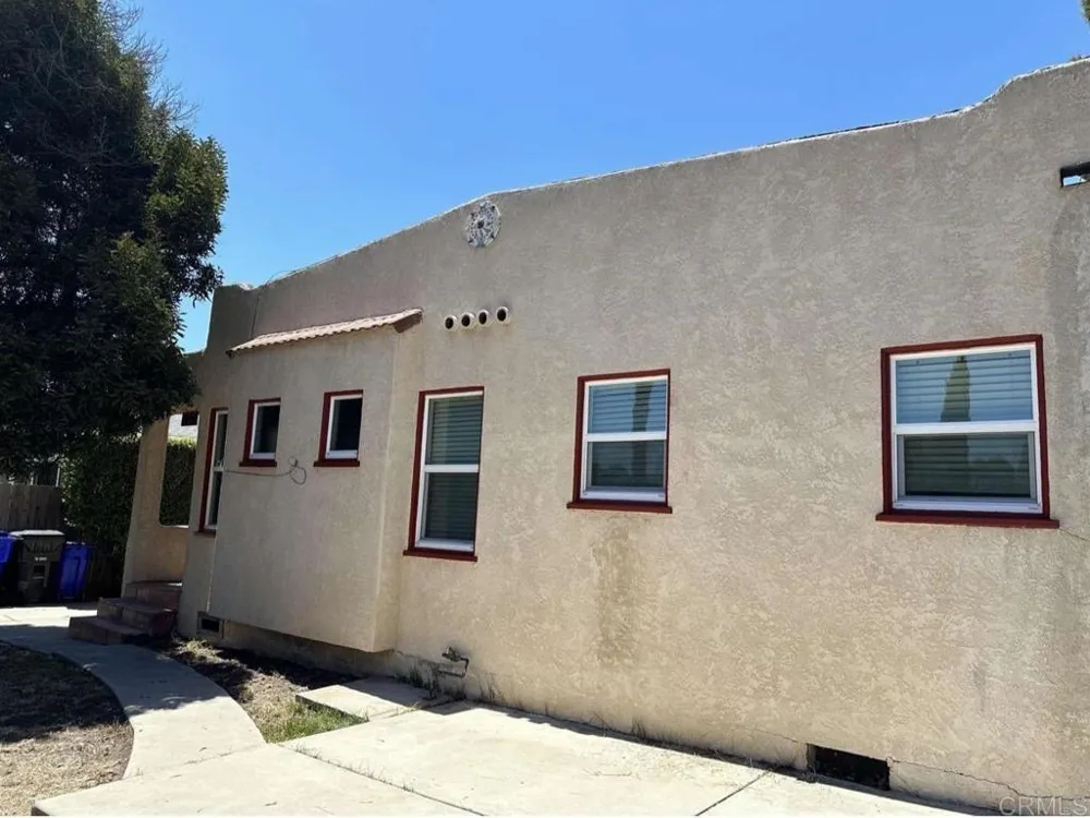 1944 32nd St San Diego, CA 92102