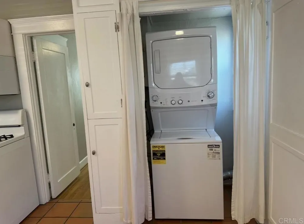 1944 32nd St San Diego, CA 92102